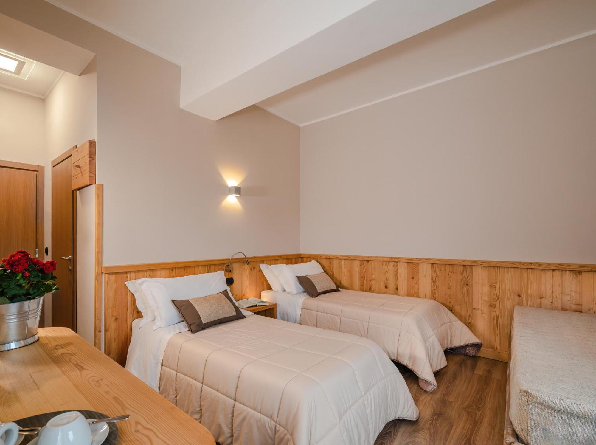 Ovindoli Park Hotel & Spa エクステリア 写真