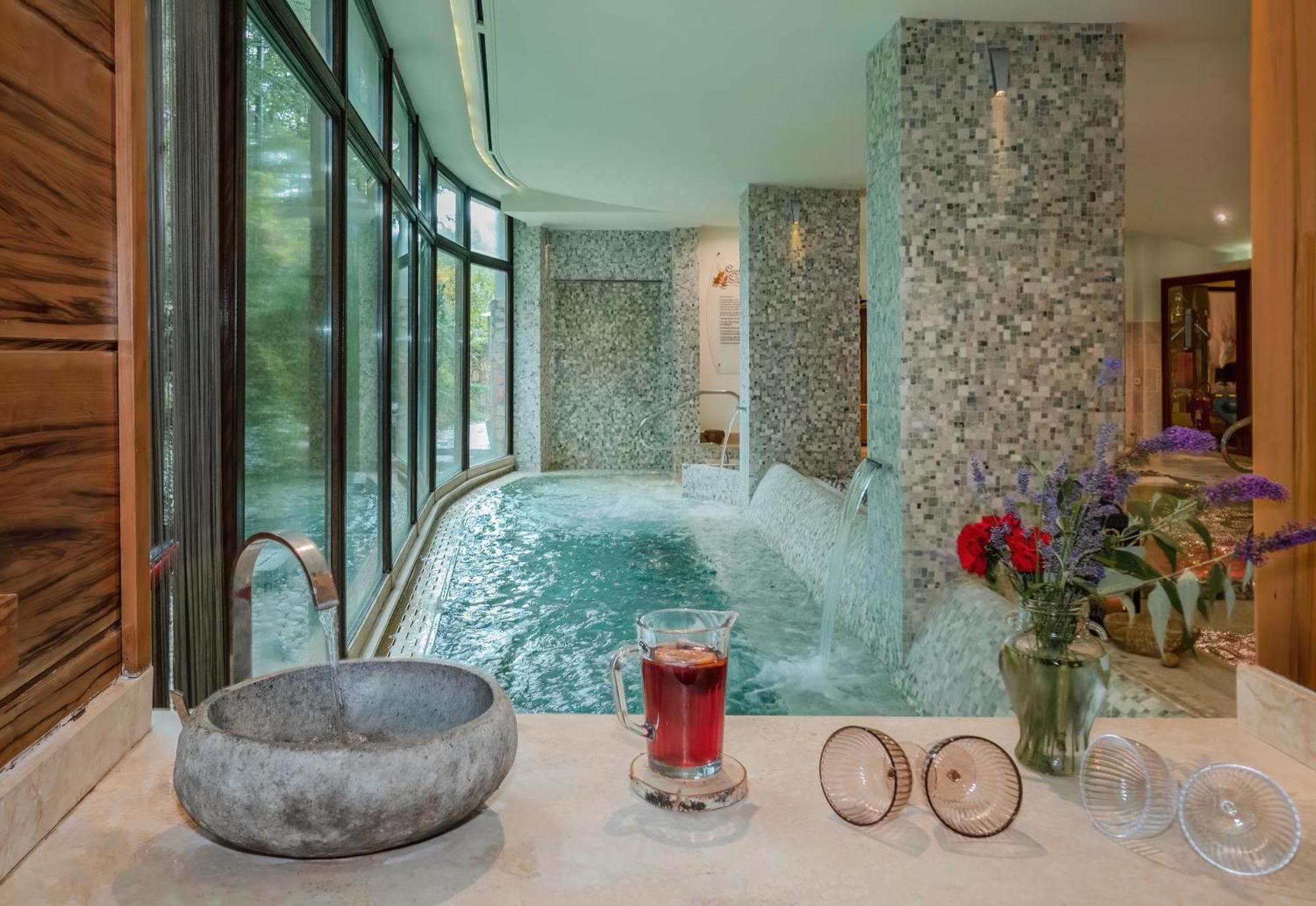 Ovindoli Park Hotel & Spa エクステリア 写真